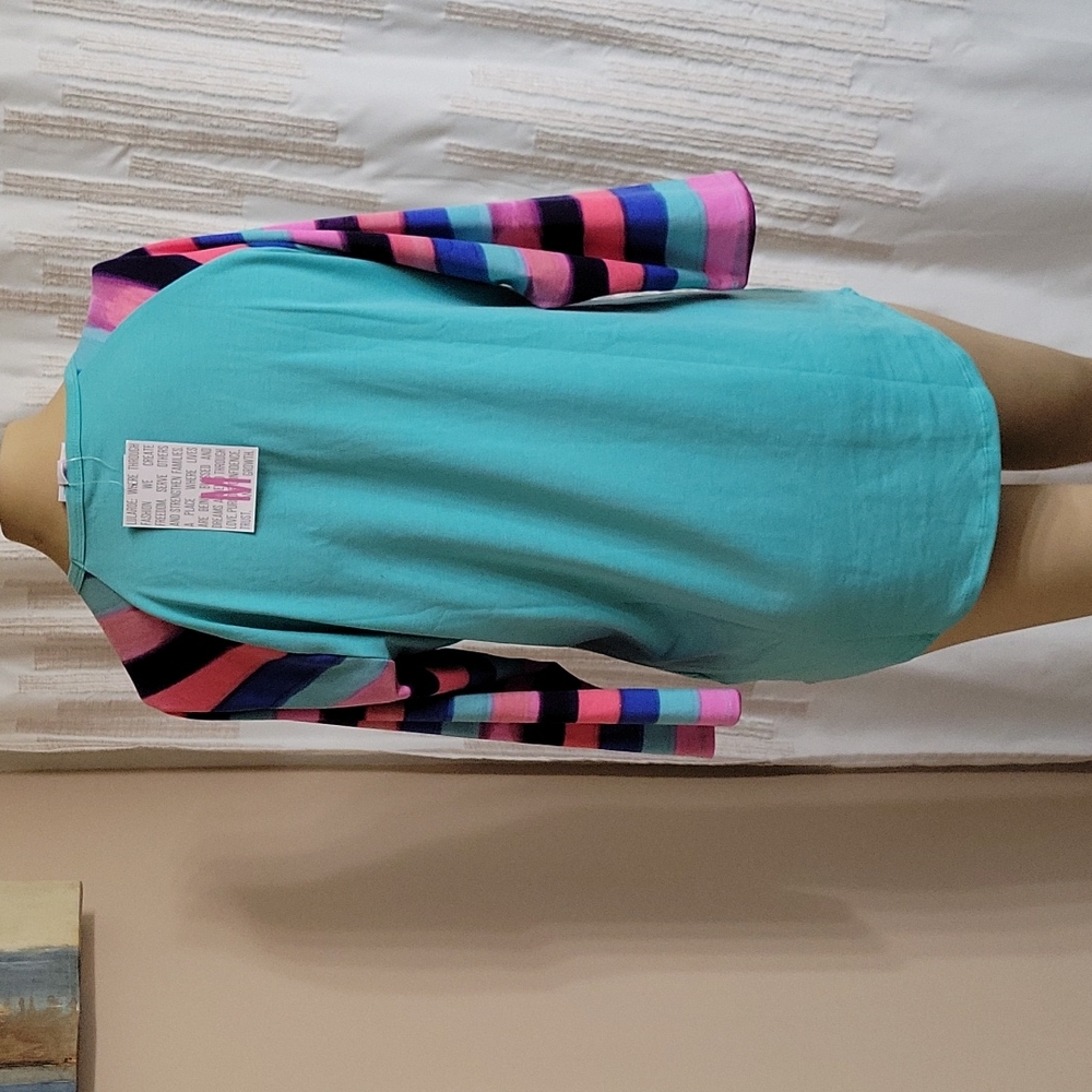 Lularoe Randy Raglan Tee!! NWT! - Picture 4 of 6